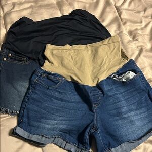 Maternity jeans shorts bundle